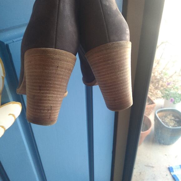 Vince Heeled Bootie. Shale gray. Size 8.5 - Picture 13 of 13